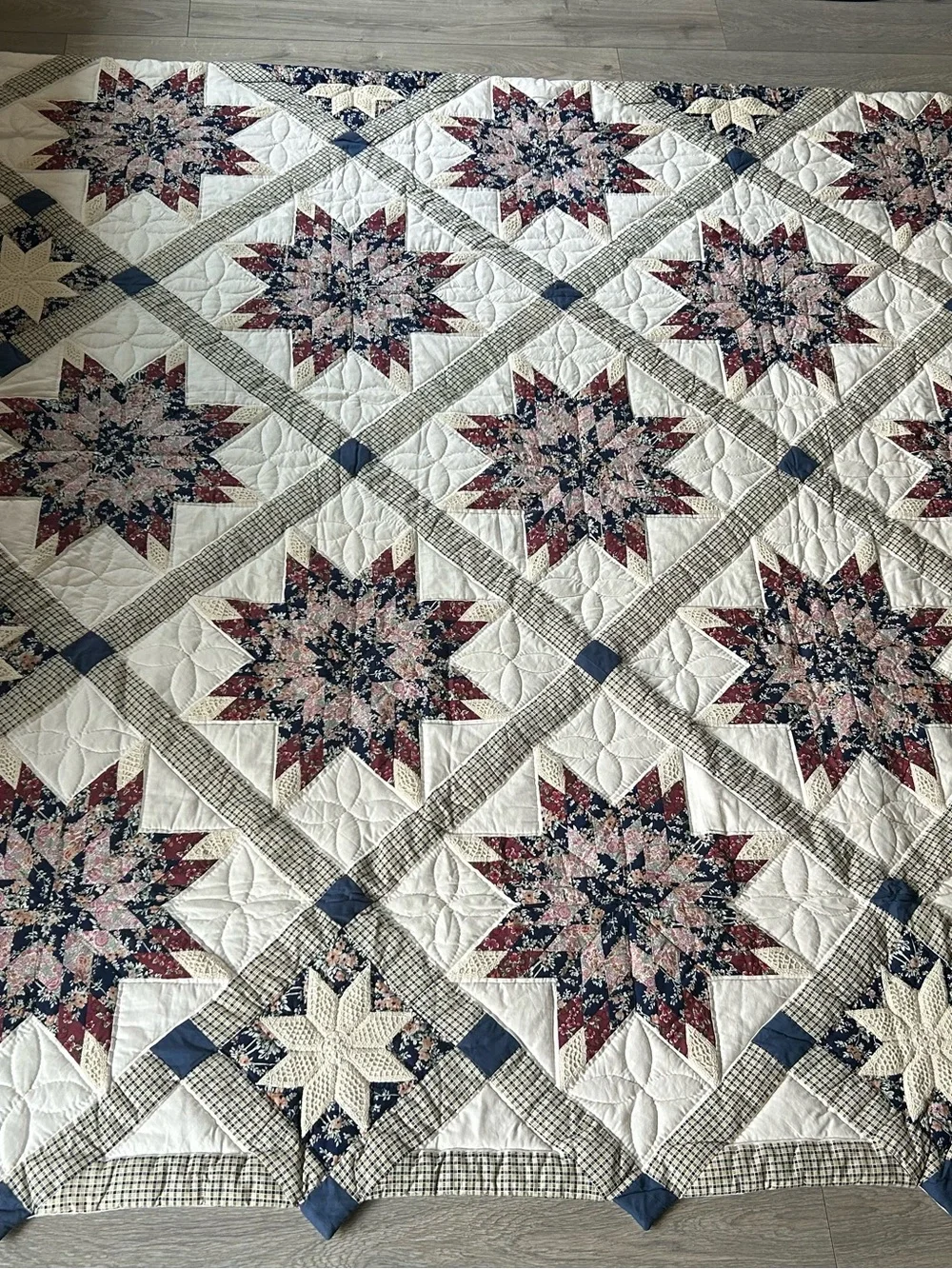 Keeco Bedding Floral patchwork Country Farmhouse Quilt + 2 pillow shams 90 X 95